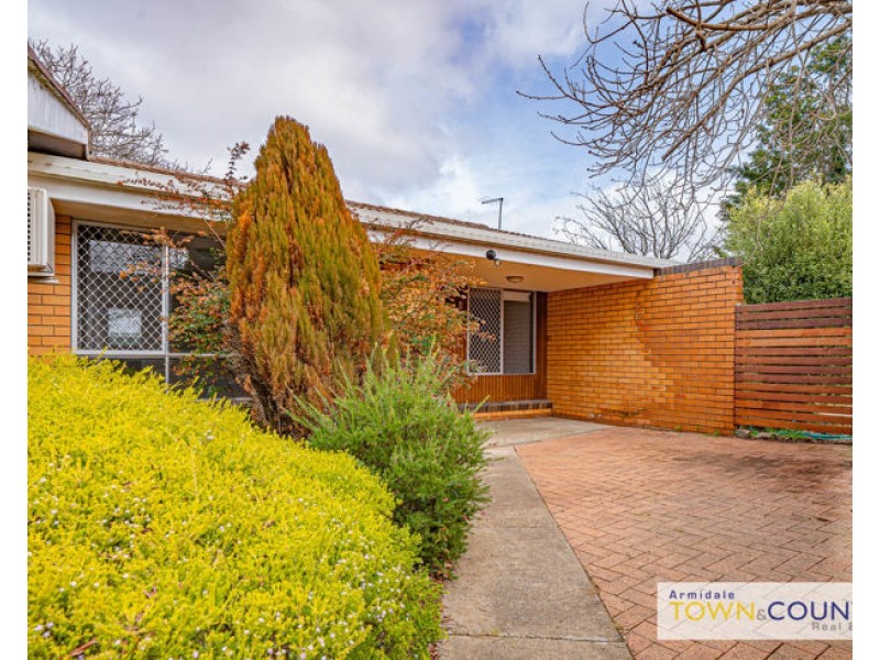 2/12 Dawson Avenue, Armidale NSW 2350