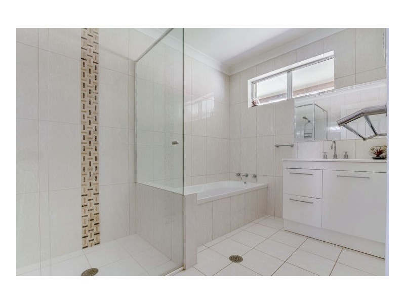 19 Campion Parade, Armidale NSW 2350