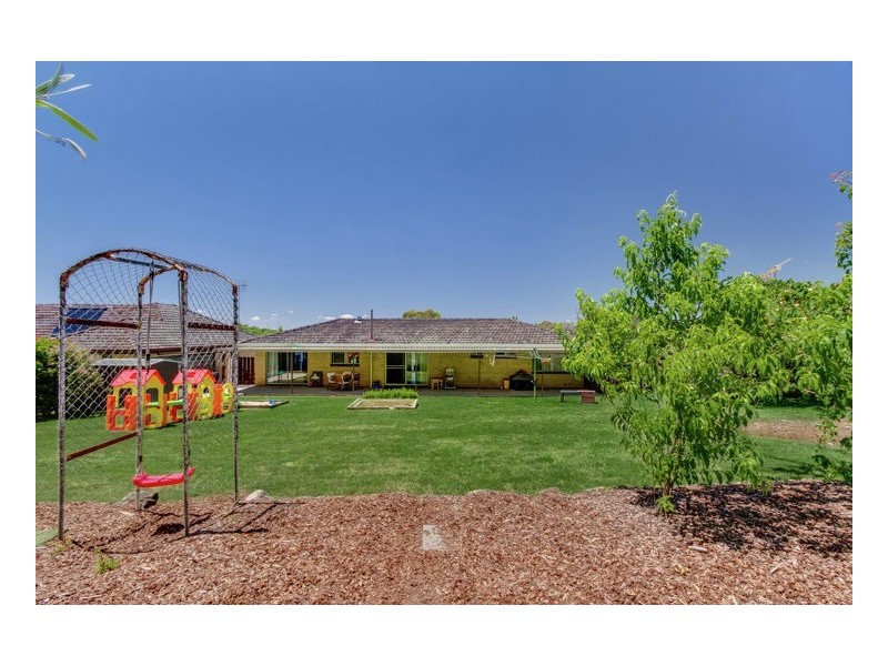 19 Campion Parade, Armidale NSW 2350