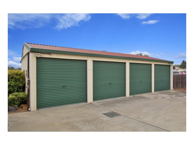 2/121 Butler Street, Armidale NSW 2350