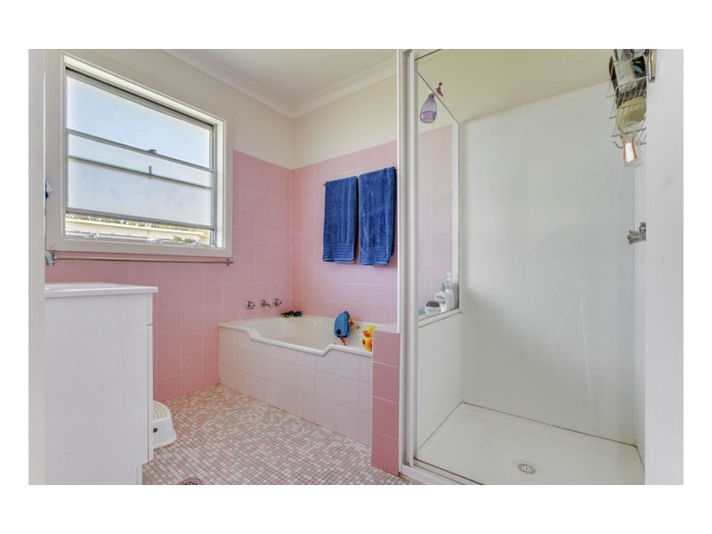 16-18 Wigan Avenue, Armidale NSW 2350