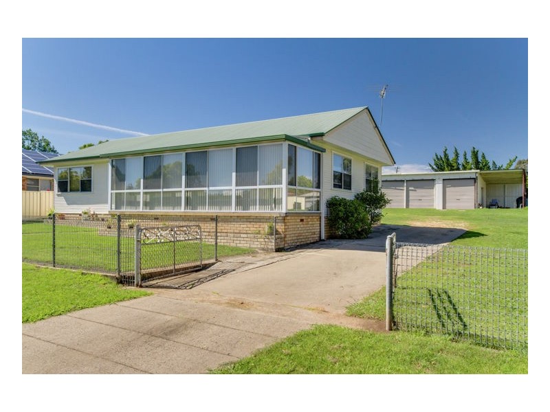 16-18 Wigan Avenue, Armidale NSW 2350