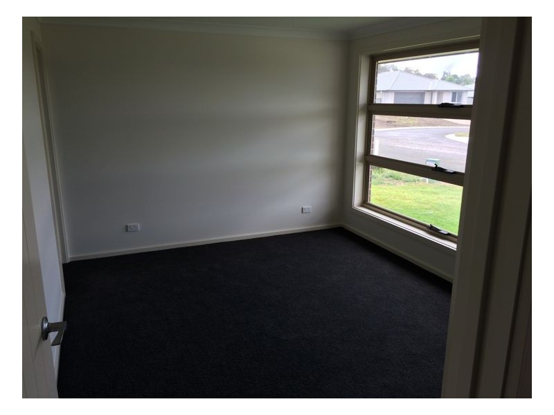 4 Peterson Drive, Armidale NSW 2350