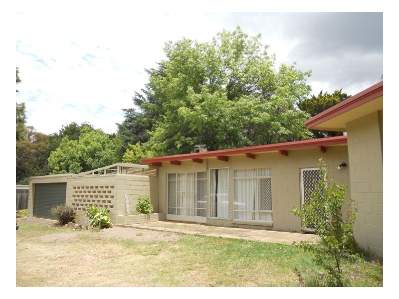 48 Lynches Road, Armidale NSW 2350