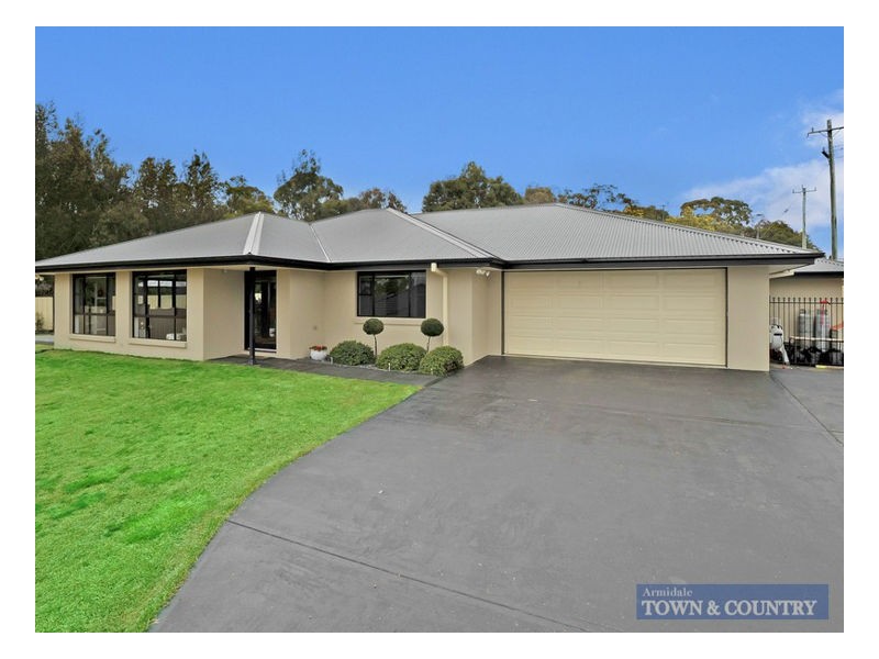 3 Grandview Crescent, Armidale NSW 2350