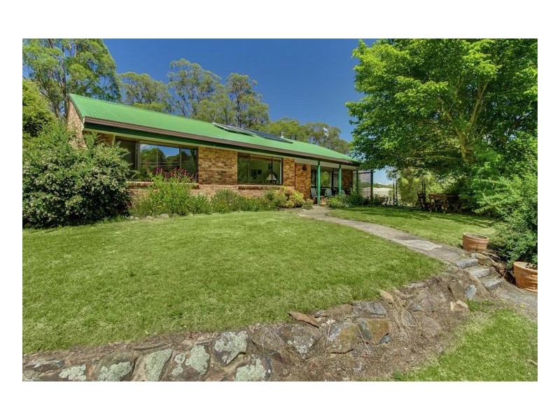 26 Kooda Road, Armidale NSW 2350