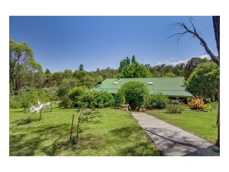 26 Kooda Road, Armidale NSW 2350