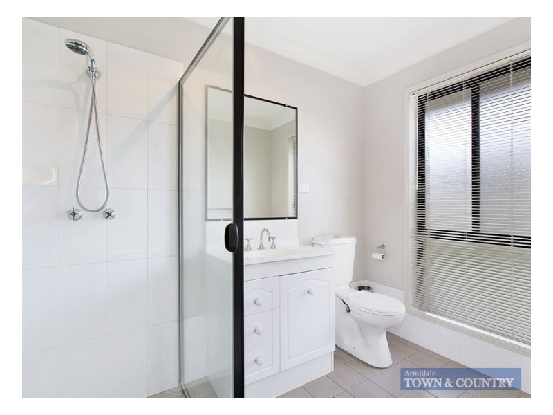 4 Earle Page Drive, Armidale NSW 2350