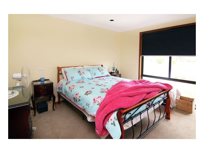13 Conningdale Crescent, Armidale NSW 2350