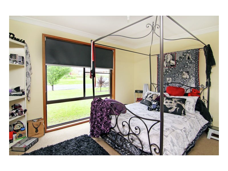 13 Conningdale Crescent, Armidale NSW 2350