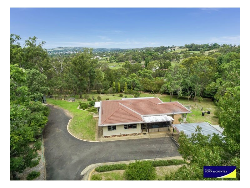 12 Wells Lane, Armidale NSW 2350