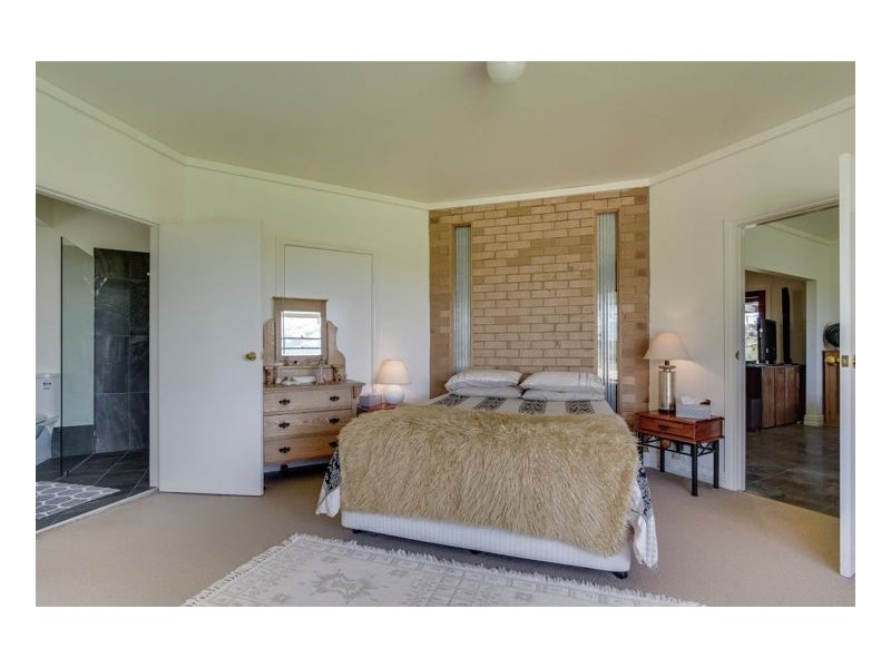 289 Racecourse Road, Armidale NSW 2350
