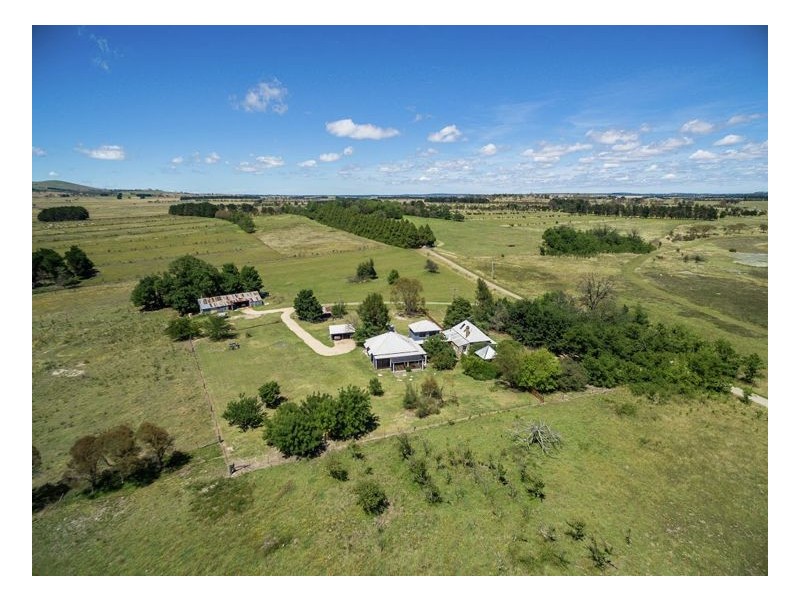289 Racecourse Road, Armidale NSW 2350