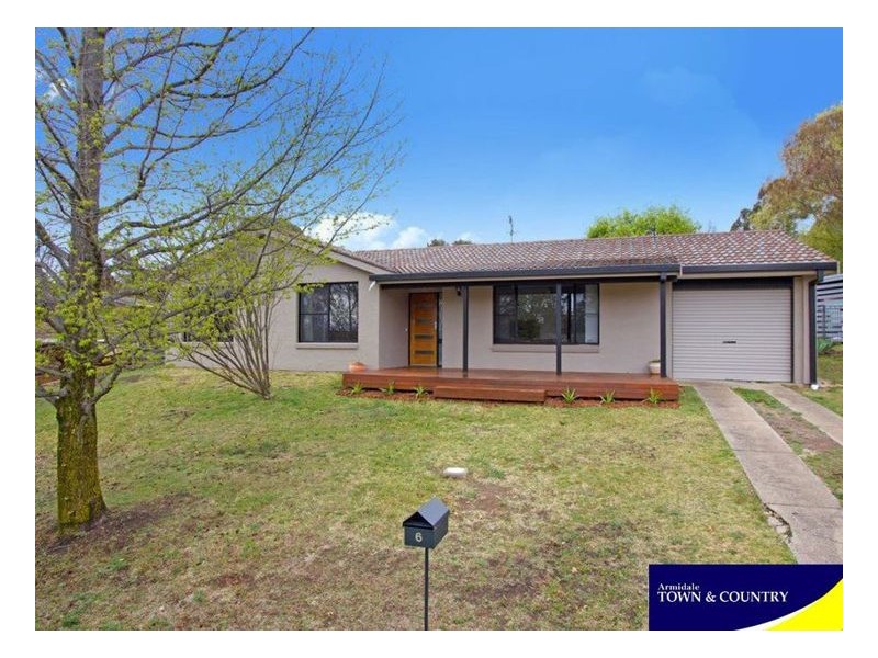 6 Moyes Street, Armidale NSW 2350