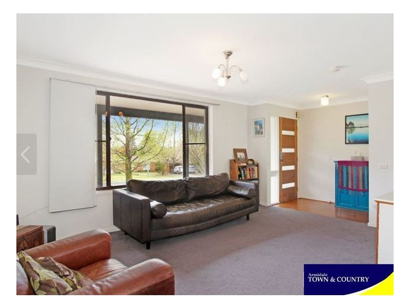 6 Moyes Street, Armidale NSW 2350