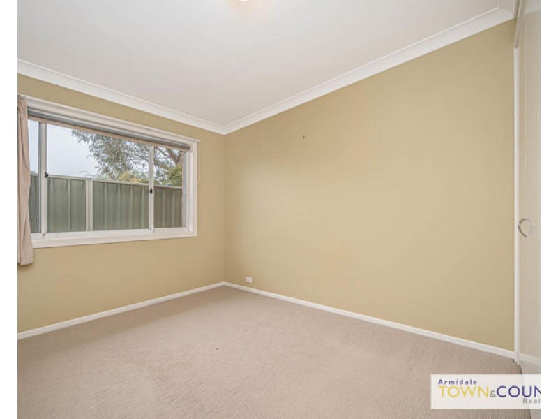 2/22 Butler Lane, Armidale NSW 2350