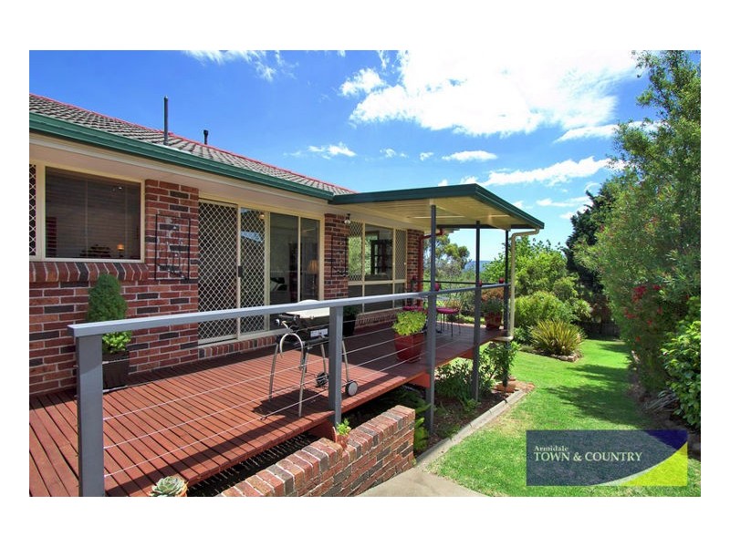 13 Rosecommon Avenue, Armidale NSW 2350