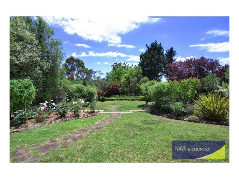 13 Rosecommon Avenue, Armidale NSW 2350