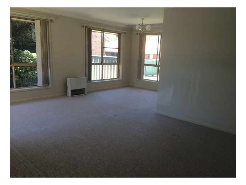 2D Fiona Place, Armidale NSW 2350