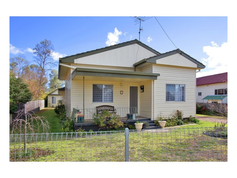 7 Crescent Street, Armidale NSW 2350