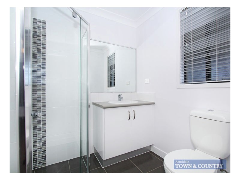 16 Holmfield Drive, Armidale NSW 2350