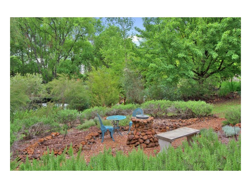 19-23 Hillview Road, Armidale NSW 2350