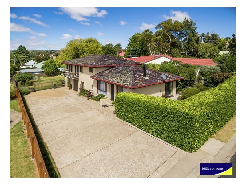 6 Wade Avenue, Armidale NSW 2350