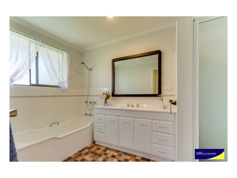 6 Wade Avenue, Armidale NSW 2350