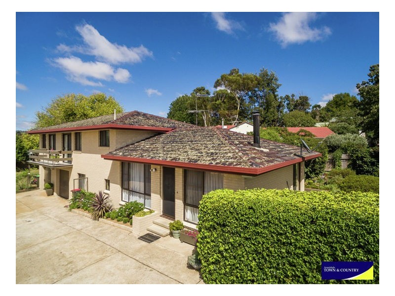 6 Wade Avenue, Armidale NSW 2350