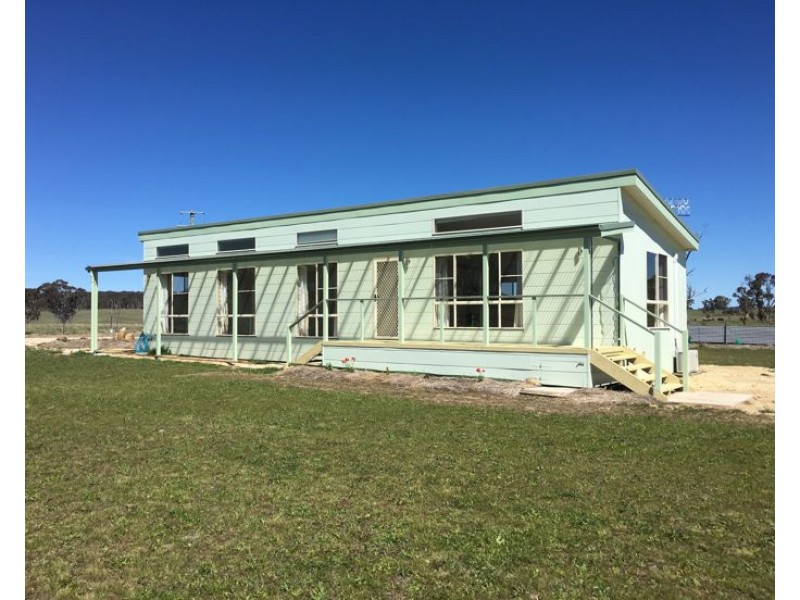 48 Innisfree Lane, Armidale NSW 2350