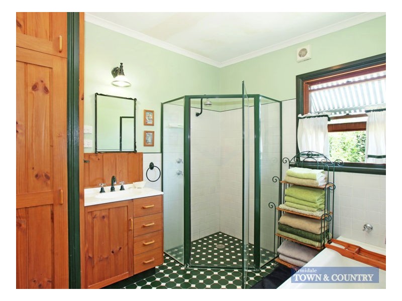 220 Donnelly Street, Armidale NSW 2350