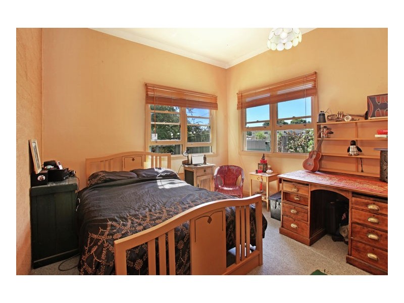 220 Donnelly Street, Armidale NSW 2350