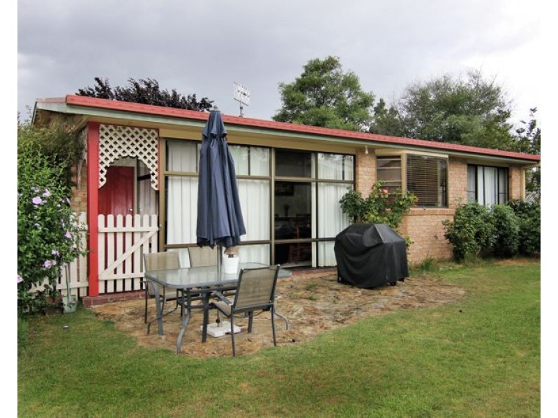 2/68 Rockvale Road, Armidale NSW 2350