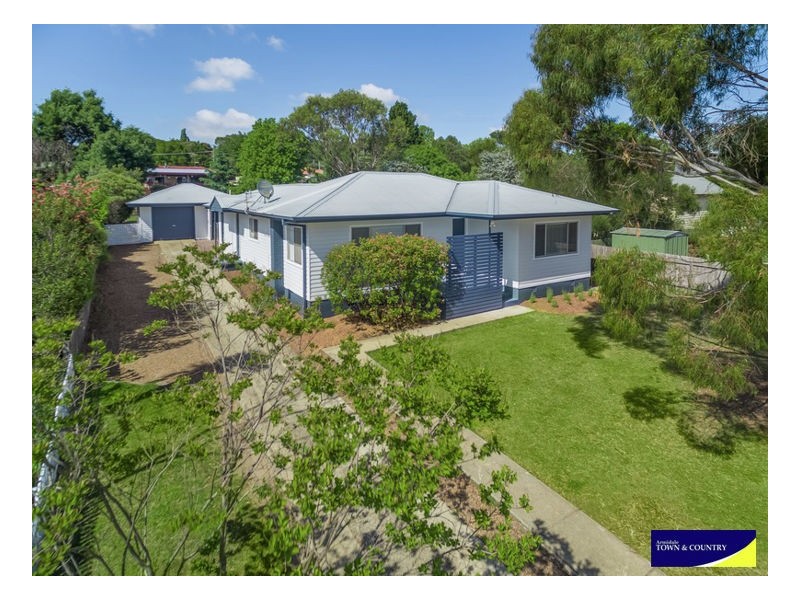 26 Lambs Avenue, Armidale NSW 2350