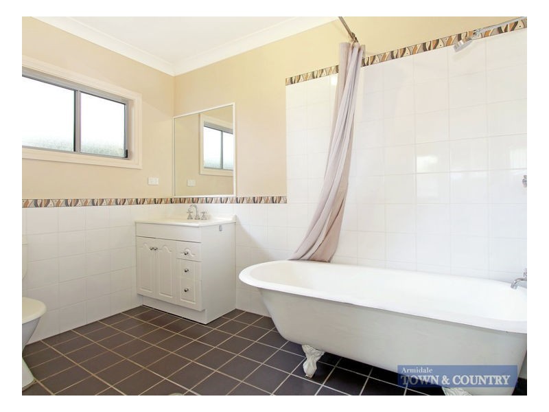 48 Kirkwood Street, Armidale NSW 2350