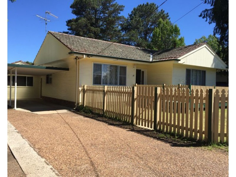10 Bellevue Road, Armidale NSW 2350