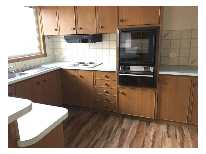 18 Sarah Place, Armidale NSW 2350