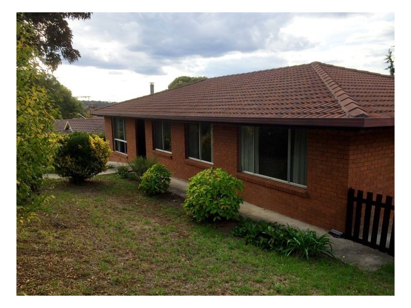5 AV Green Street, Armidale NSW 2350