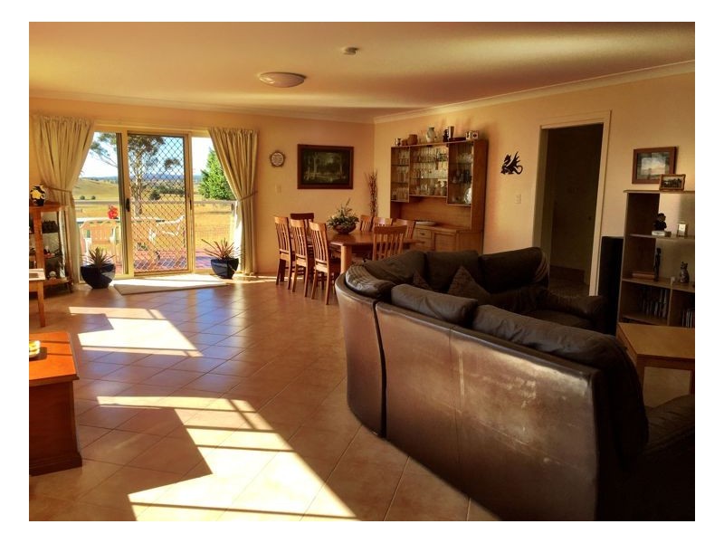 73 Fosters Road, Armidale NSW 2350