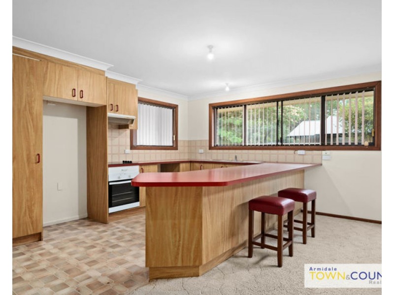 34 Manse Street, Guyra NSW 2365