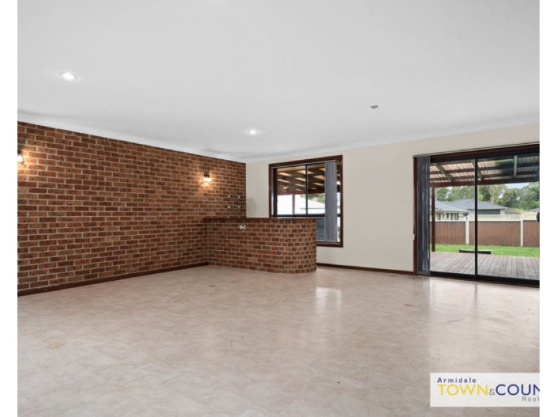 34 Manse Street, Guyra NSW 2365