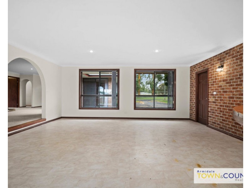 34 Manse Street, Guyra NSW 2365