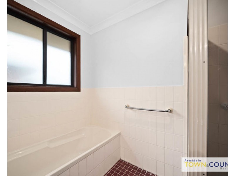 34 Manse Street, Guyra NSW 2365