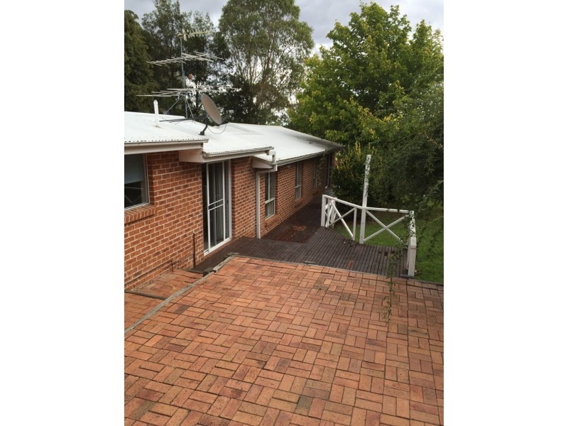 16 Nyssa Street, Armidale NSW 2350