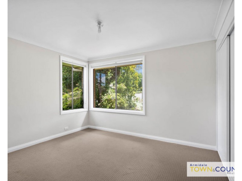 25 Chestnut Avenue, Armidale NSW 2350