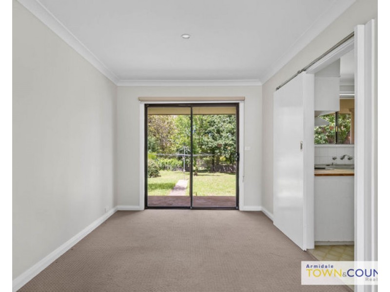 25 Chestnut Avenue, Armidale NSW 2350