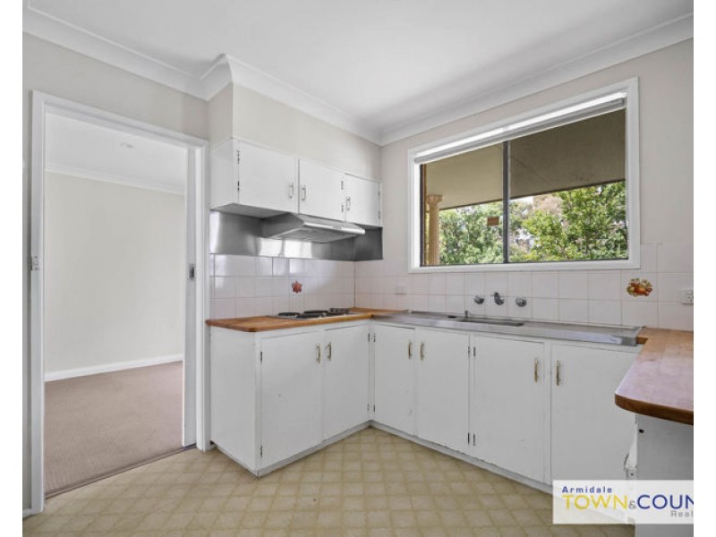 25 Chestnut Avenue, Armidale NSW 2350