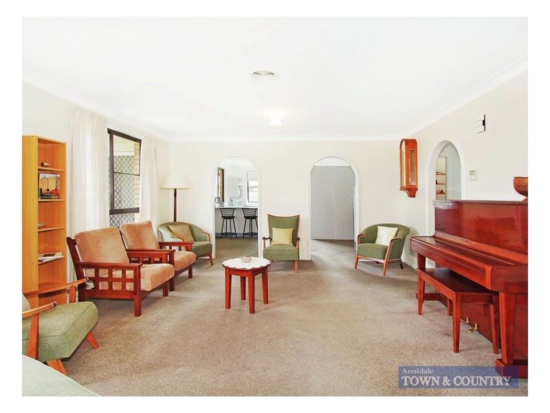 13 Patricia Close, Armidale NSW 2350