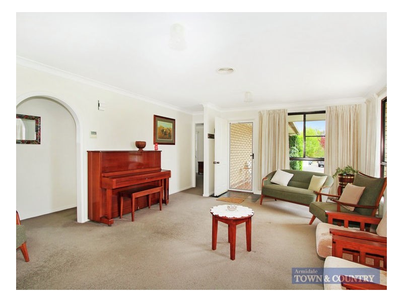 13 Patricia Close, Armidale NSW 2350