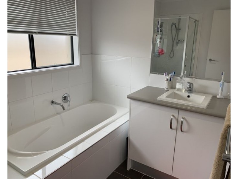 15 Holmfield Avenue, Armidale NSW 2350